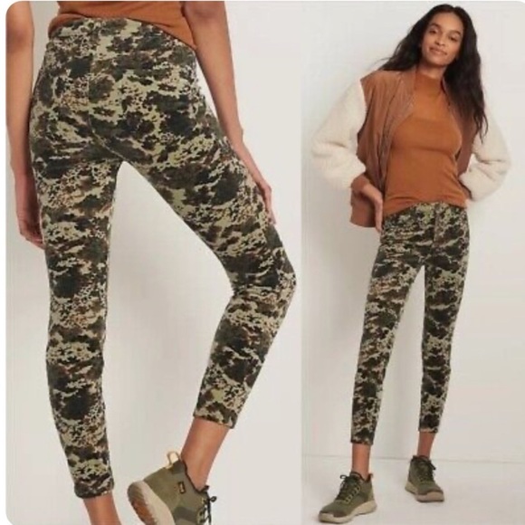 PILCRO By ANTHROPOLOGIE Camo High Rise Skinny Jeans - Picture 1 of 9